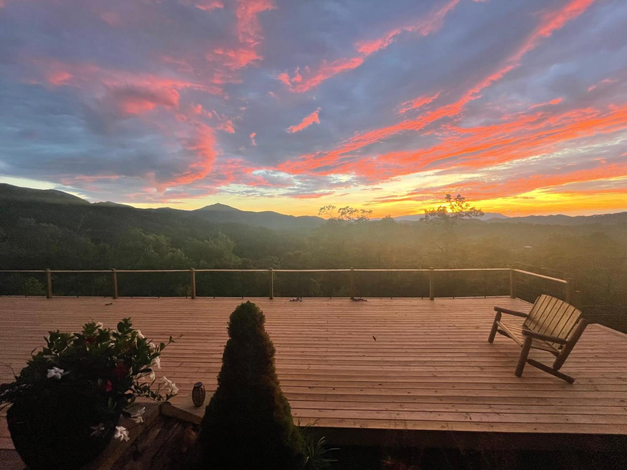 Smoky Best - Glowing Twilight Pigeon Forge Exterior photo
